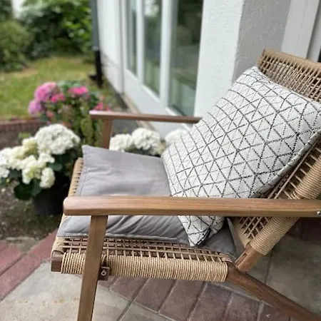Daire Ruhige Stadtperle Mit Garten Wiesbaden