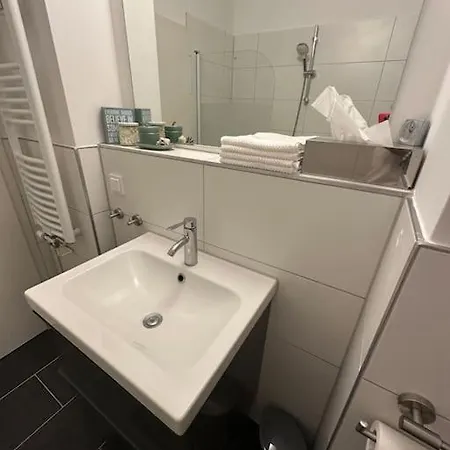 Ruhige Stadtperle Mit Garten Wiesbaden