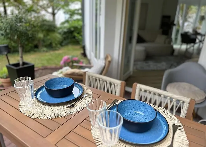 Ruhige Stadtperle Mit Garten 아파트