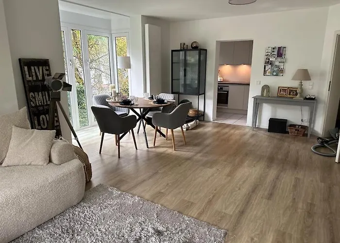 아파트 Ruhige Stadtperle Mit Garten *