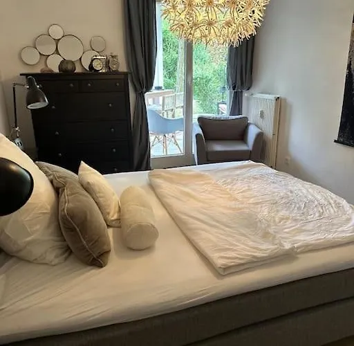 Ruhige Stadtperle Mit Garten