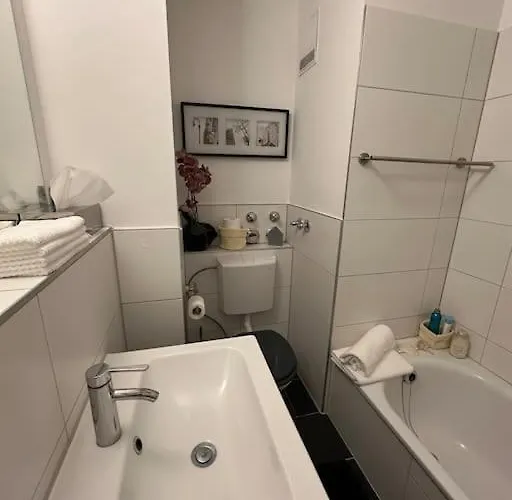 Ruhige Stadtperle Mit Garten *